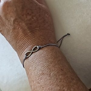 Silver Infinity Thread Bracelet 🔑
